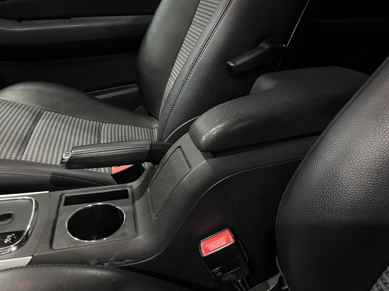 MERCEDES-BENZ A200