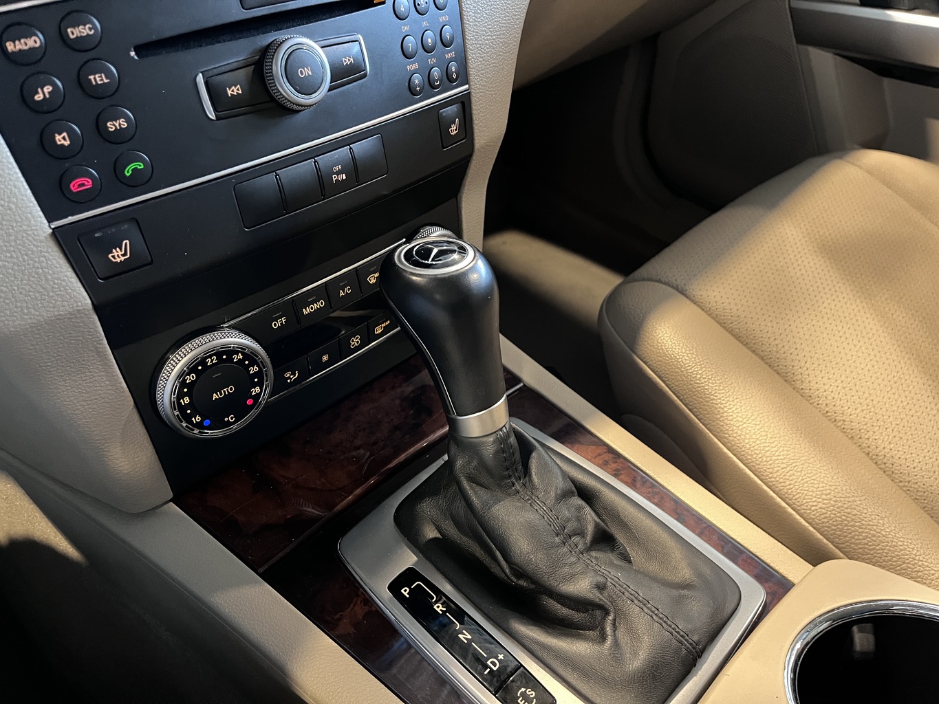 MERCEDES-BENZ GLK