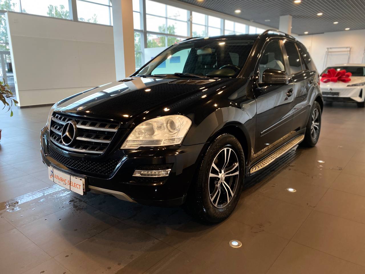 MERCEDES-BENZ ML350