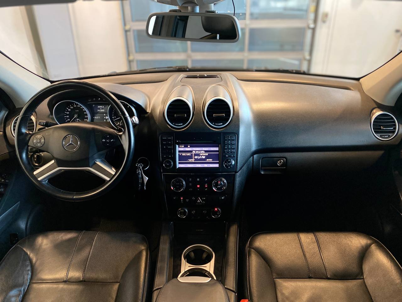 MERCEDES-BENZ ML350