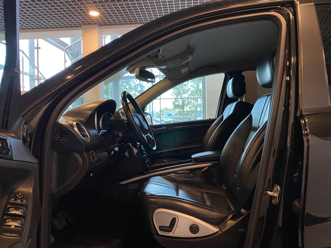 MERCEDES-BENZ ML350