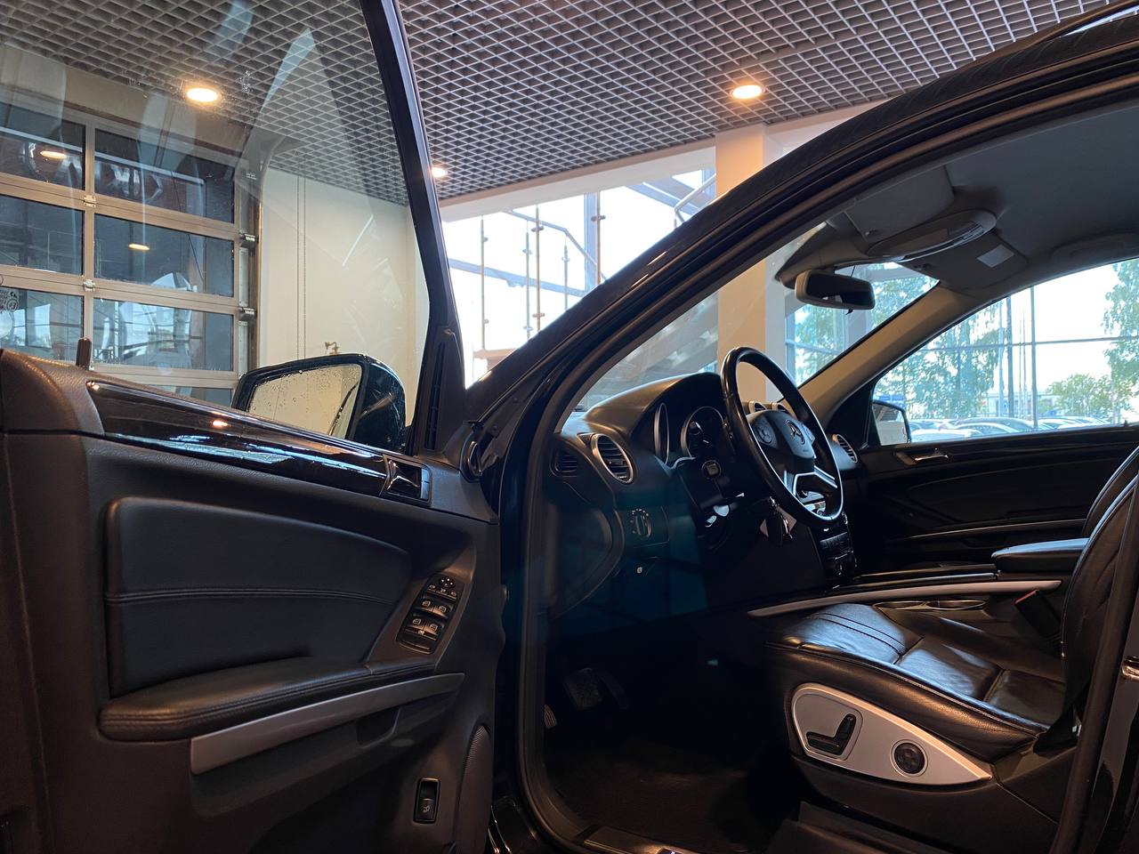 MERCEDES-BENZ ML350