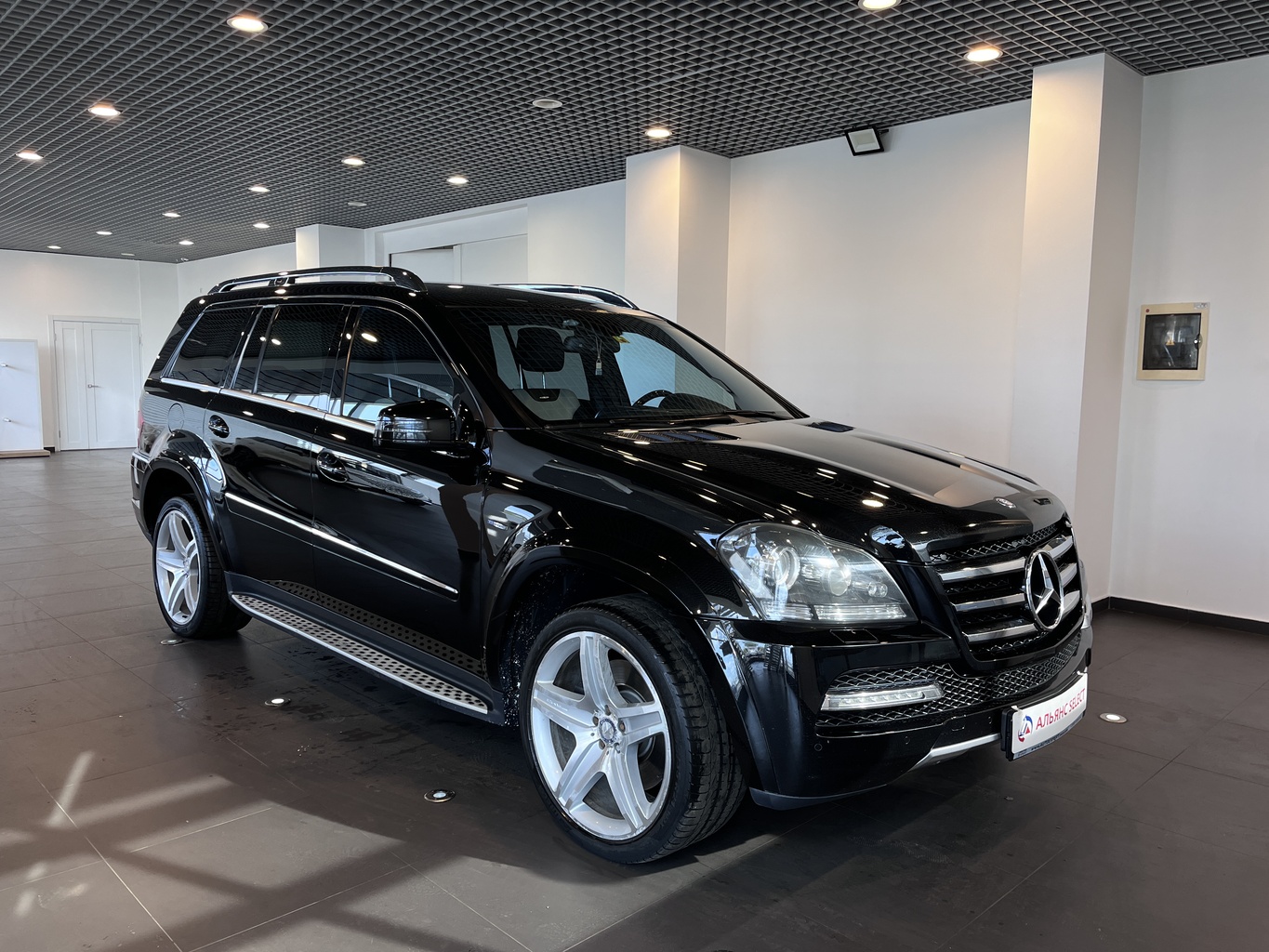 MERCEDES-BENZ GL