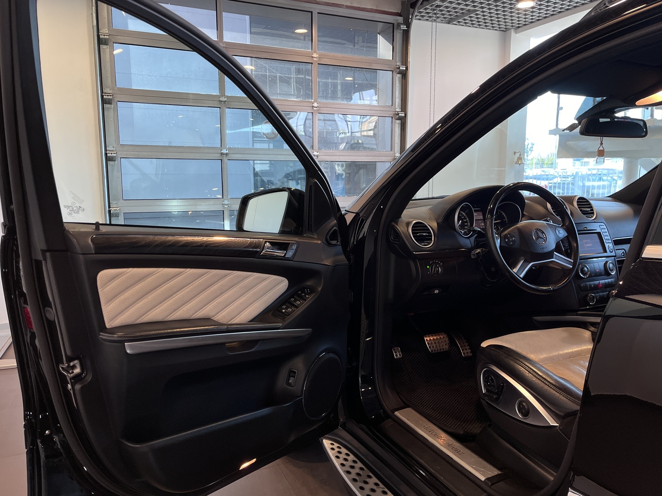 MERCEDES-BENZ GL