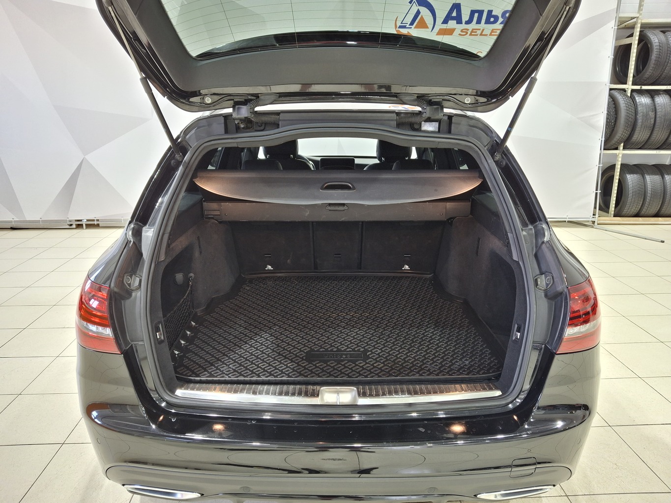 MERCEDES-BENZ C