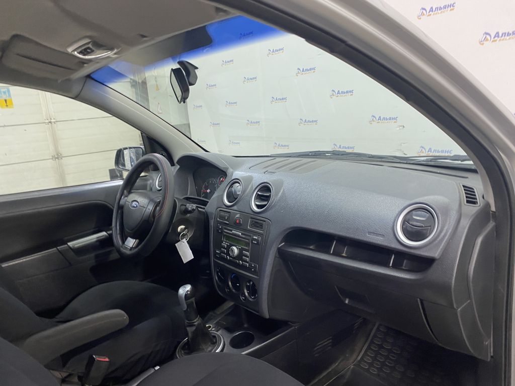 FORD FUSION