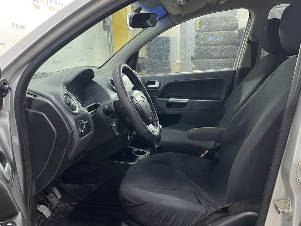 FORD FUSION