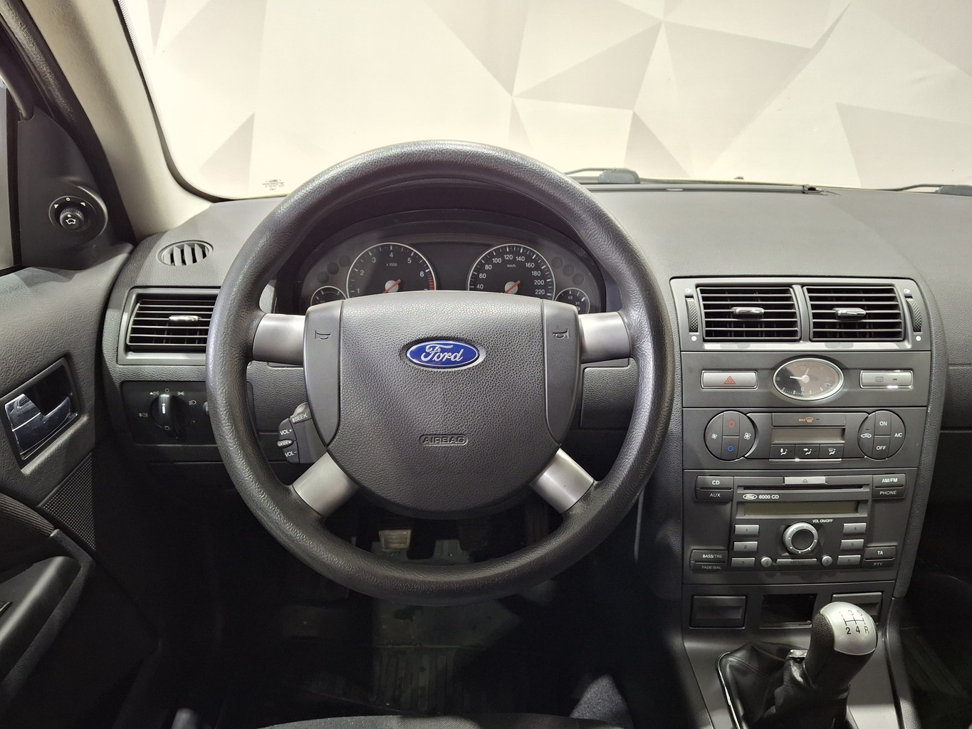 FORD MONDEO