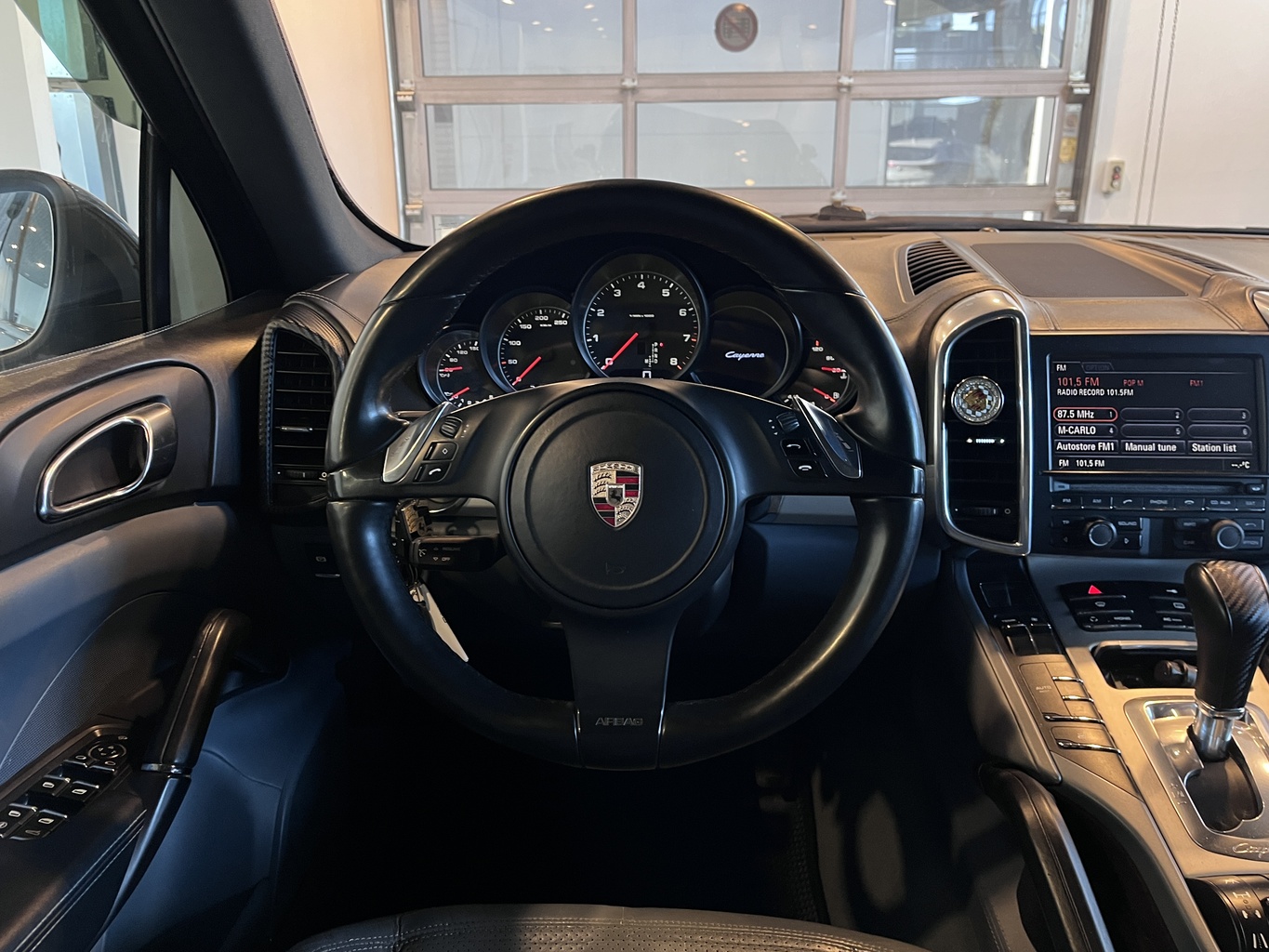 PORSCHE CAYENNE