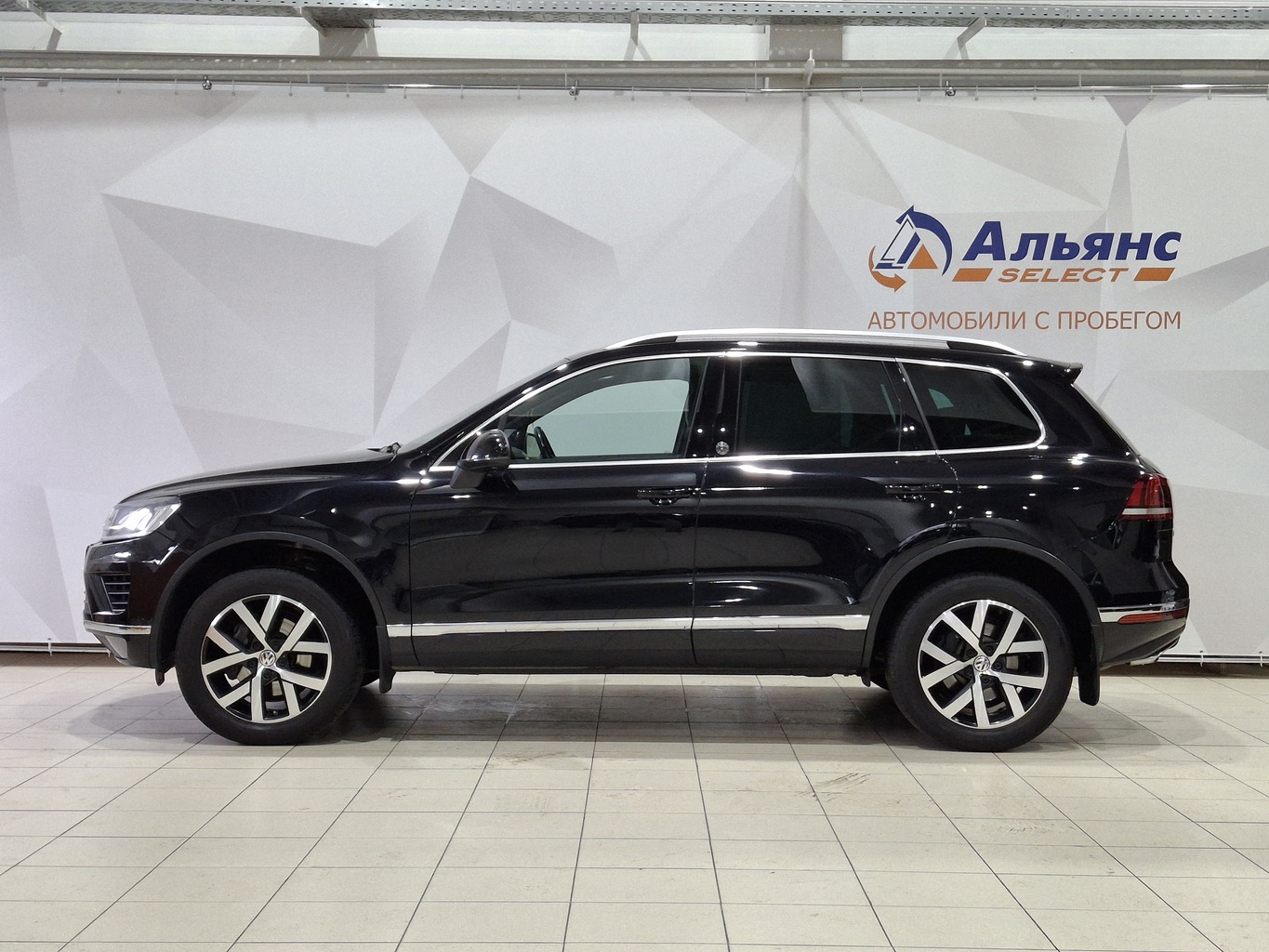 VOLKSWAGEN TOUAREG