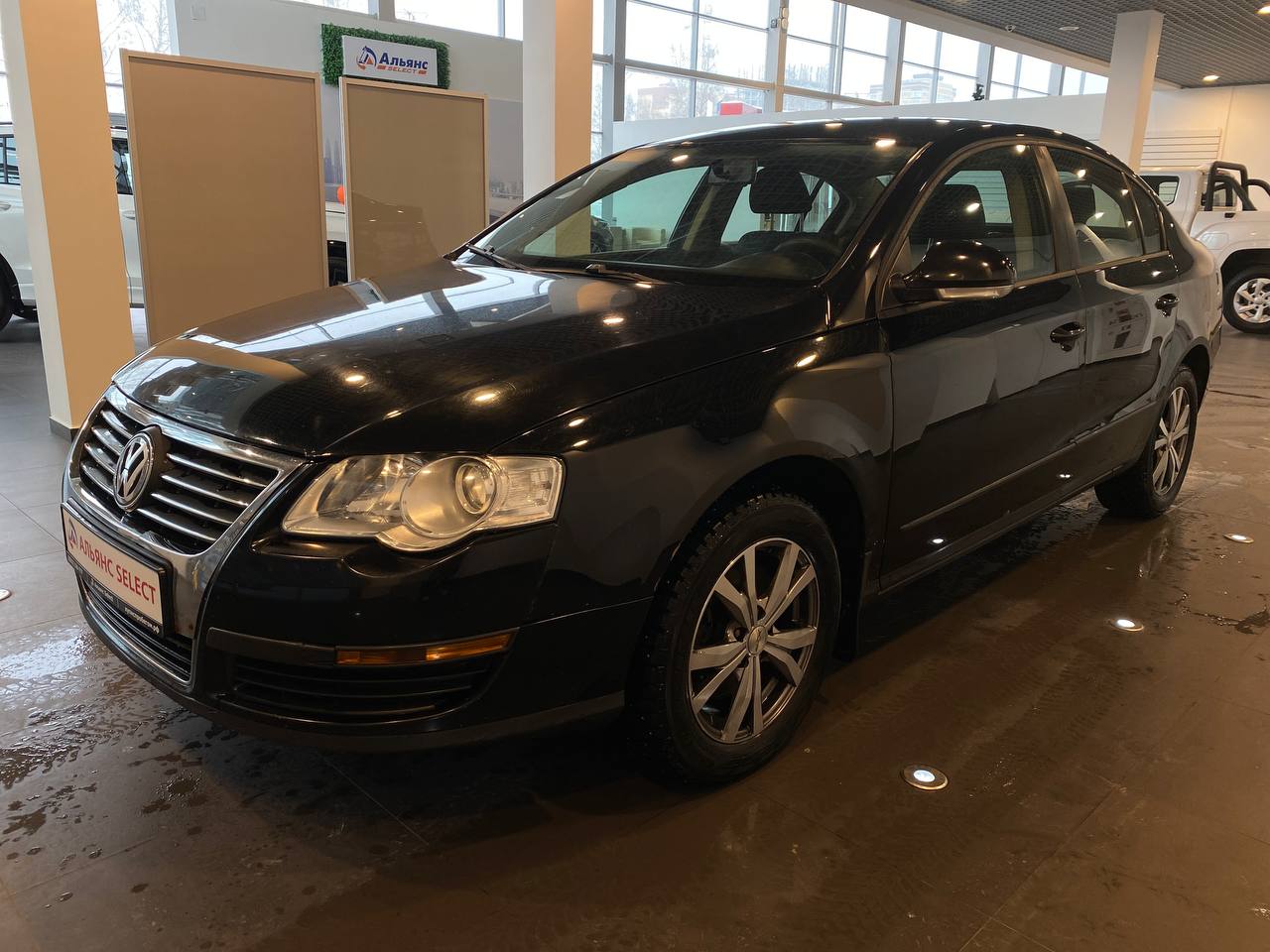 VOLKSWAGEN PASSAT