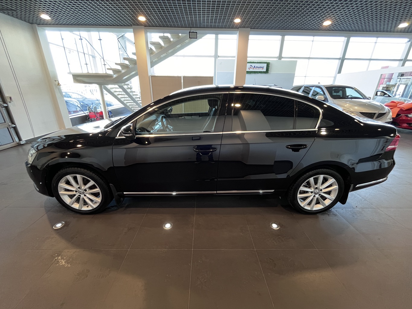 VOLKSWAGEN PASSAT