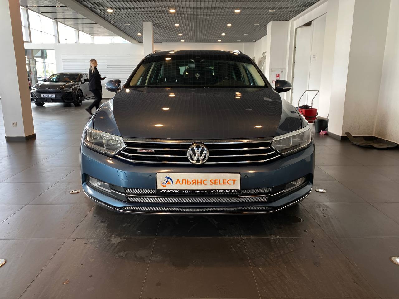 VOLKSWAGEN PASSAT
