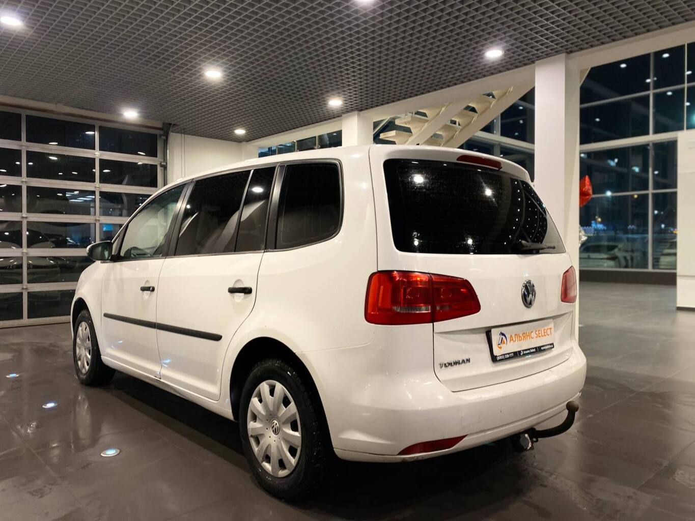 VOLKSWAGEN TOURAN