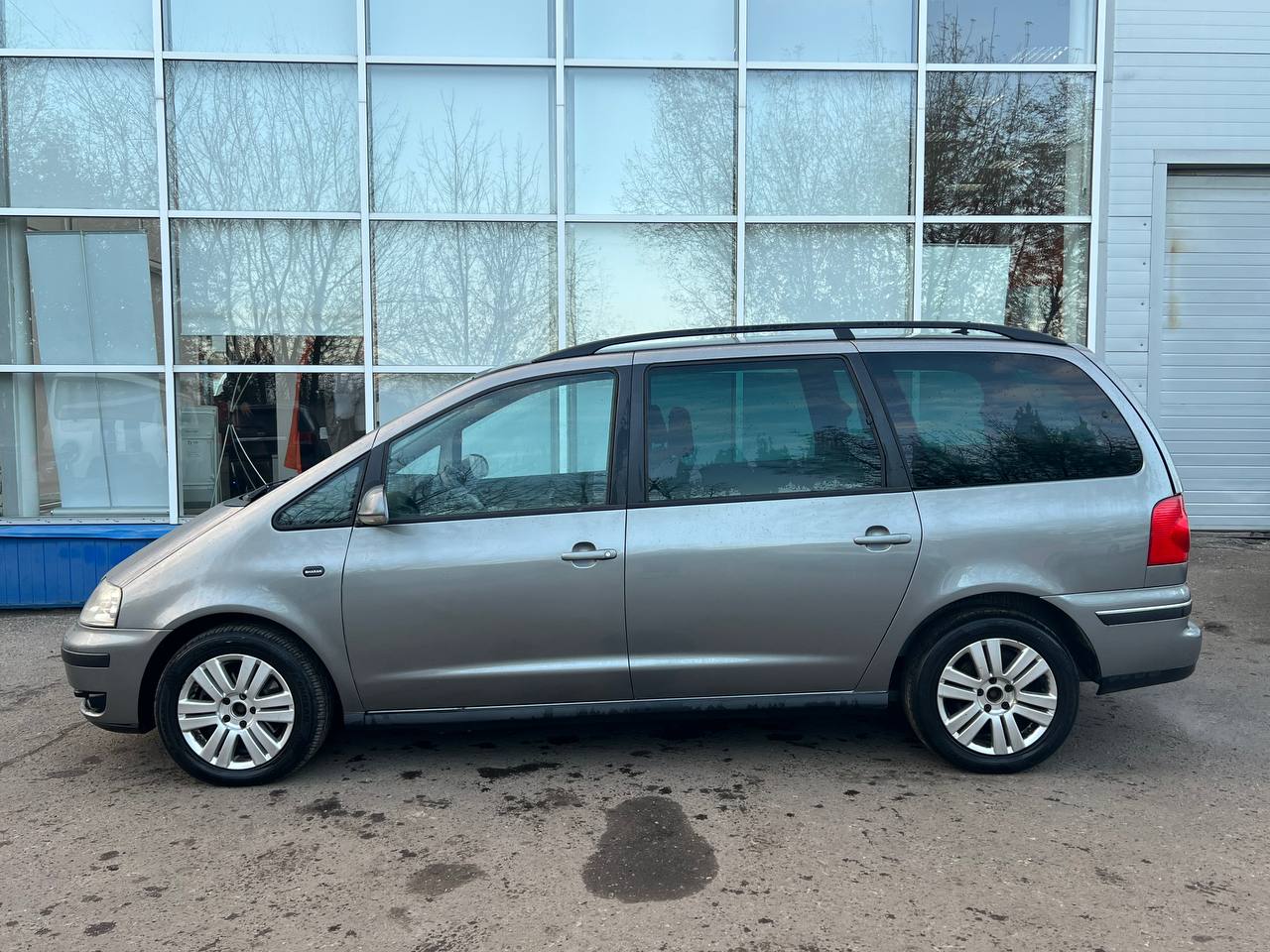 VOLKSWAGEN SHARAN