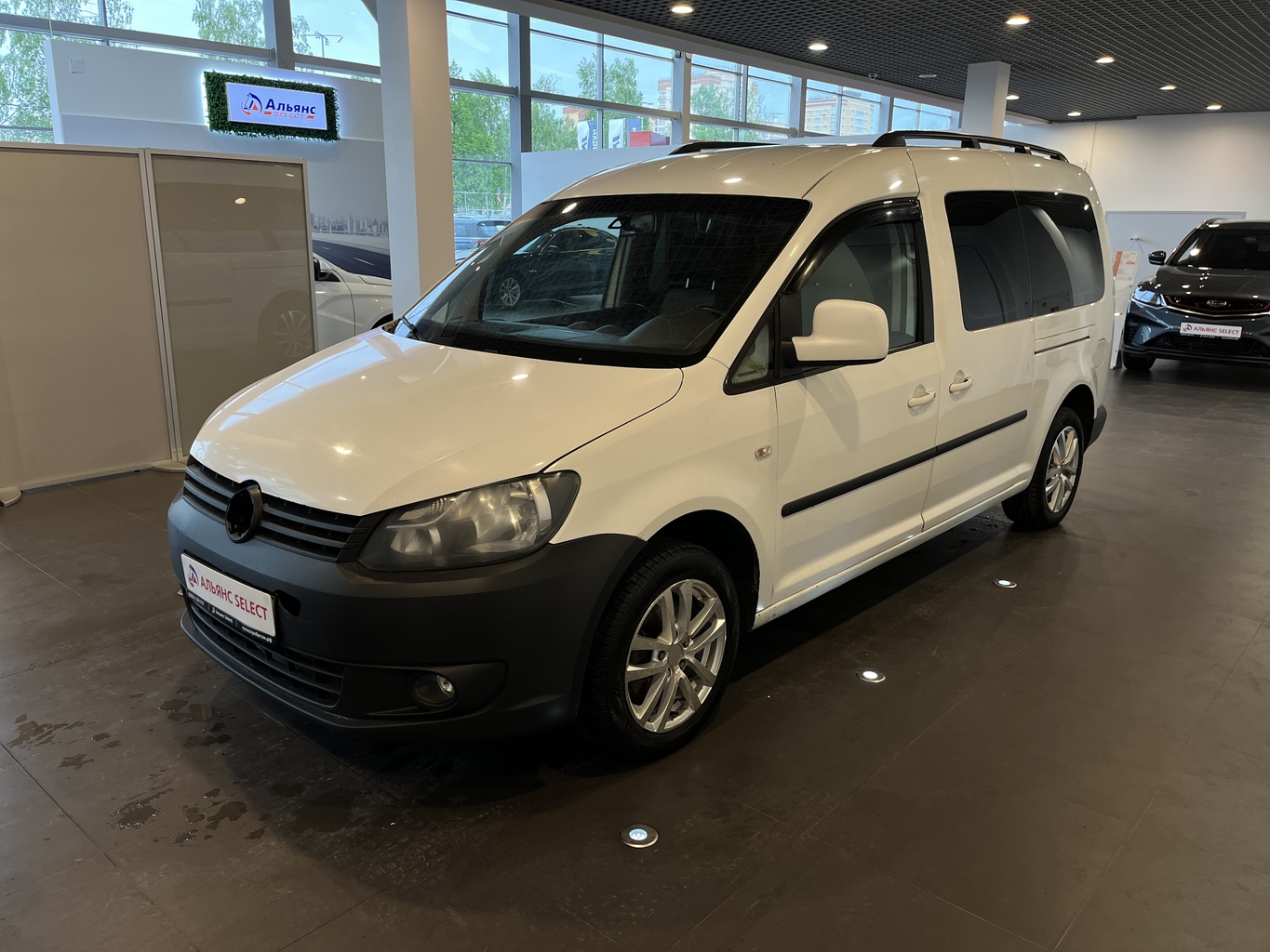 VOLKSWAGEN CADDY
