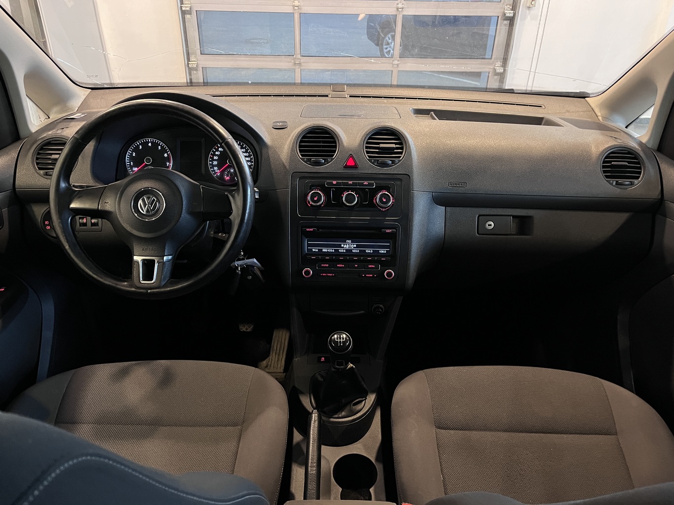 VOLKSWAGEN CADDY