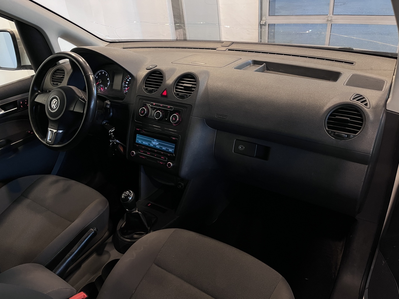 VOLKSWAGEN CADDY