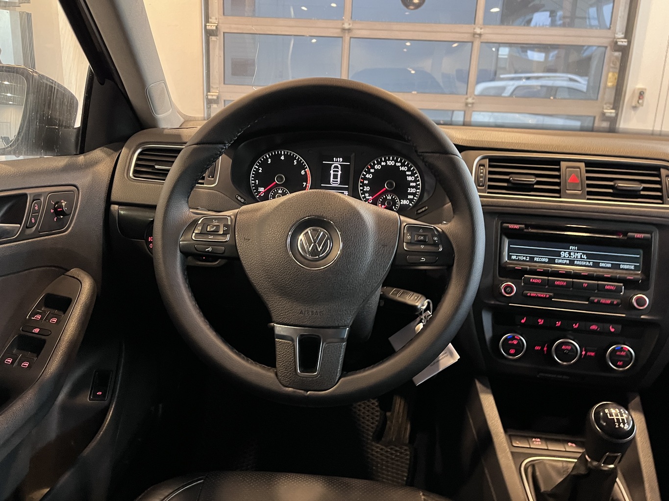 VOLKSWAGEN JETTA