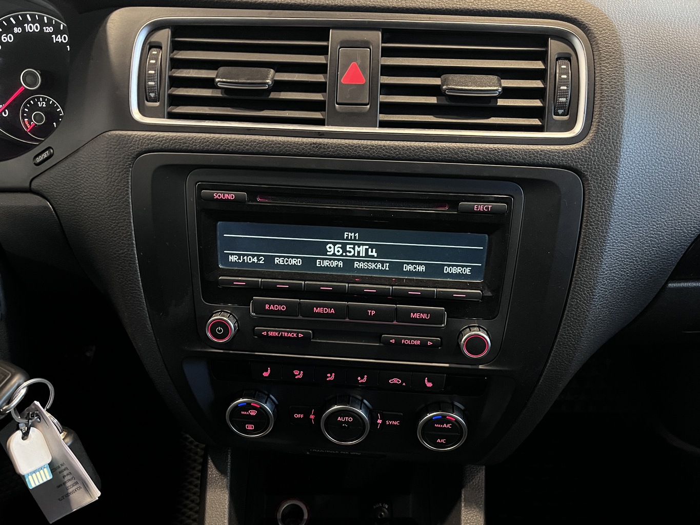 VOLKSWAGEN JETTA