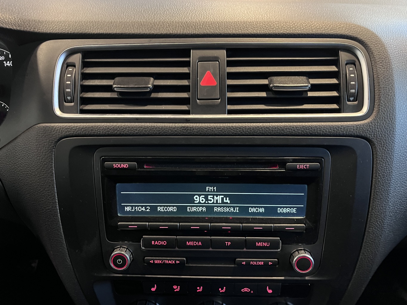 VOLKSWAGEN JETTA