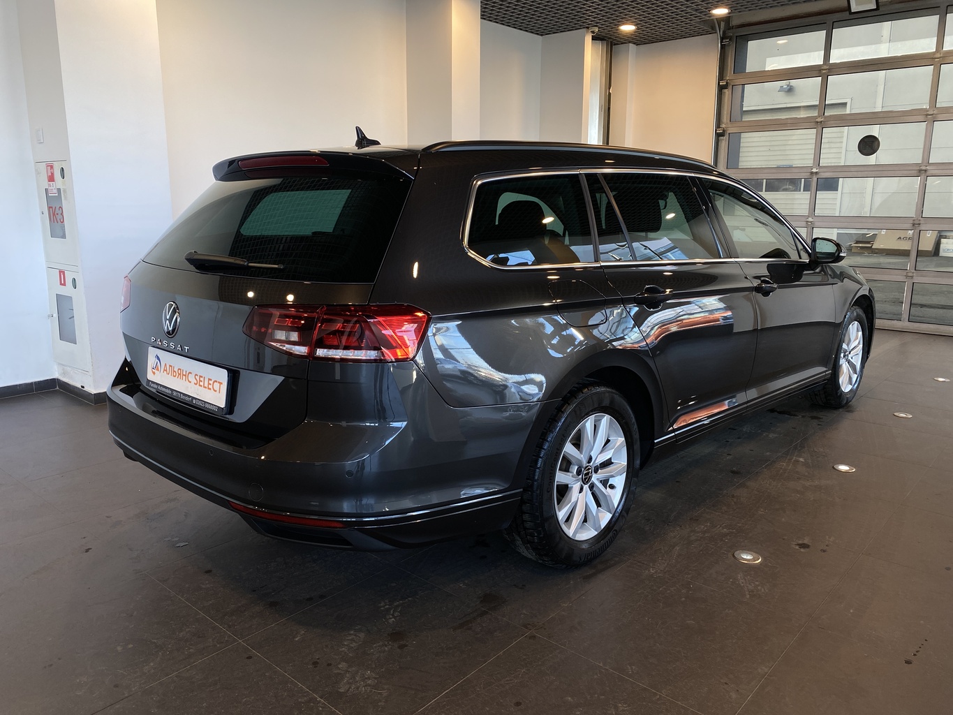 VOLKSWAGEN PASSAT