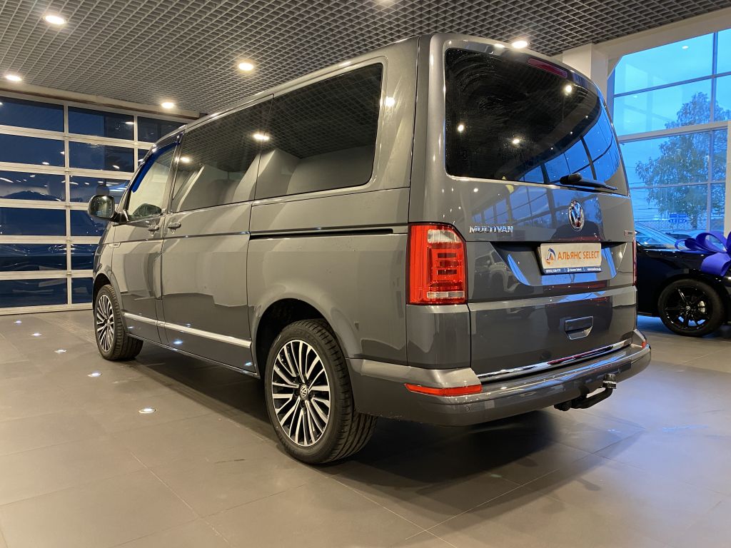 VOLKSWAGEN MULTIVAN