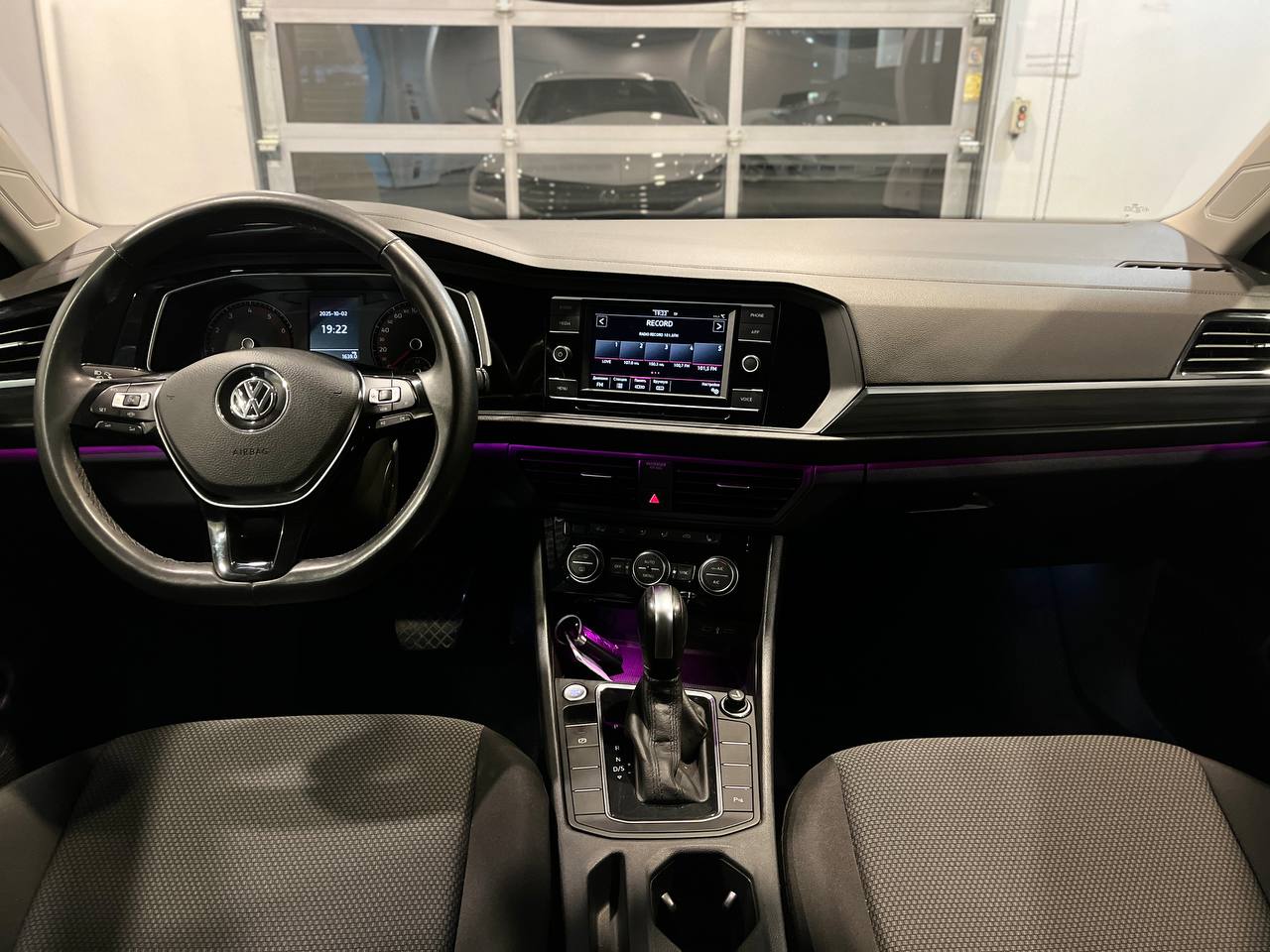 VOLKSWAGEN JETTA