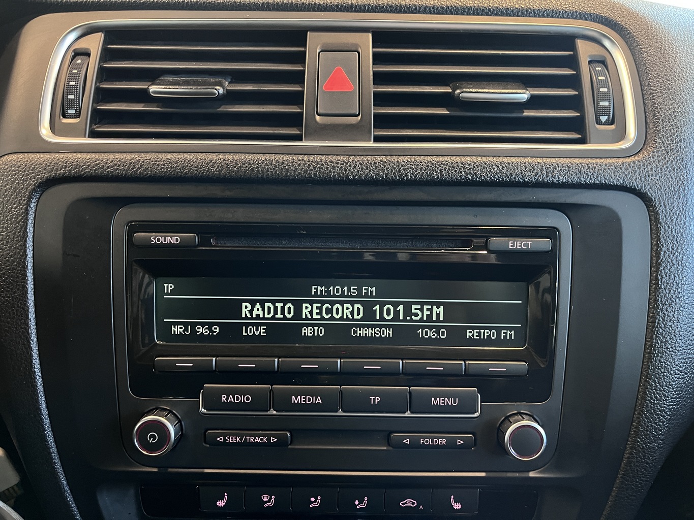 VOLKSWAGEN JETTA