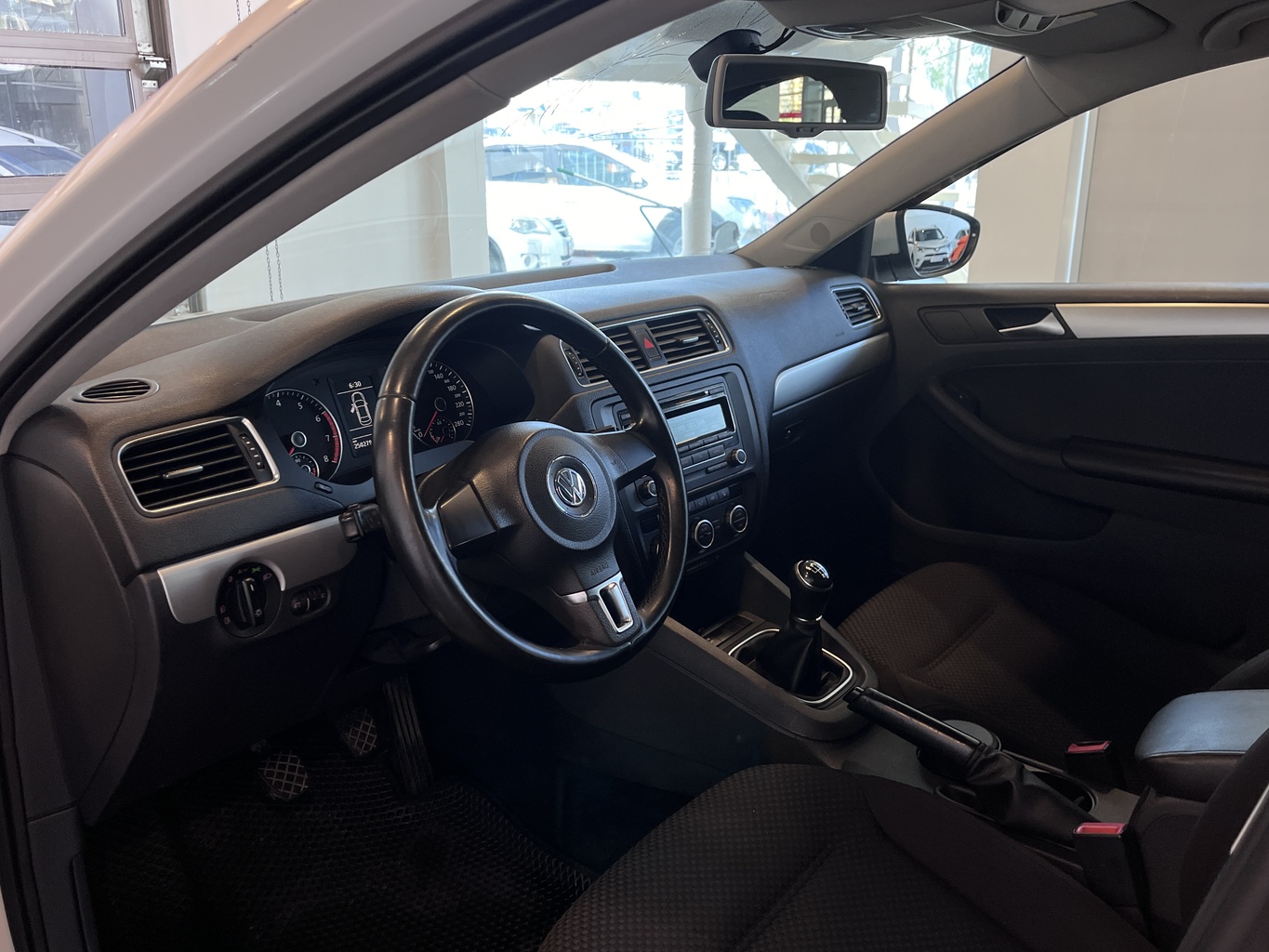 VOLKSWAGEN JETTA