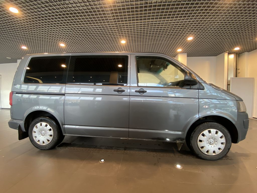 VOLKSWAGEN CARAVELLE