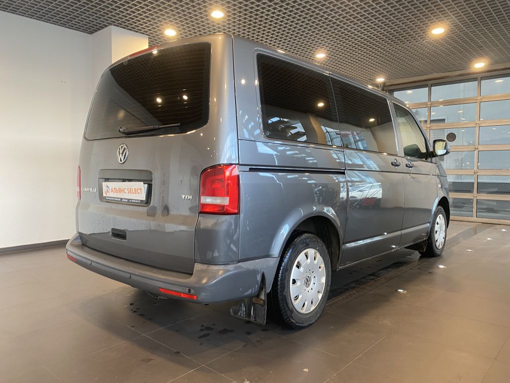 VOLKSWAGEN CARAVELLE