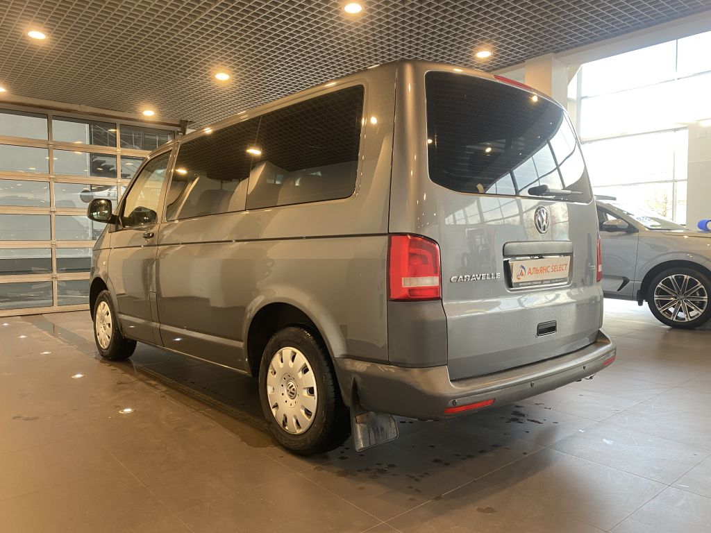 VOLKSWAGEN CARAVELLE