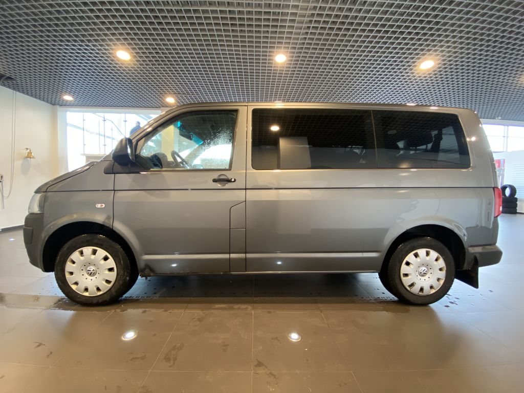 VOLKSWAGEN CARAVELLE