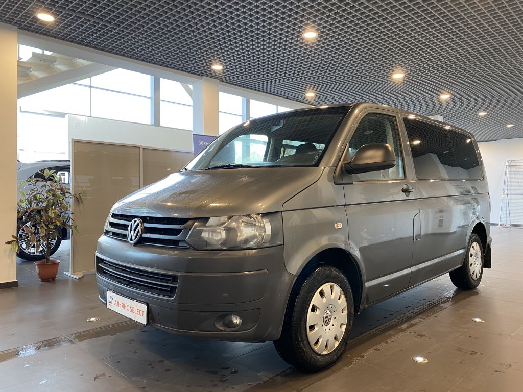 VOLKSWAGEN CARAVELLE