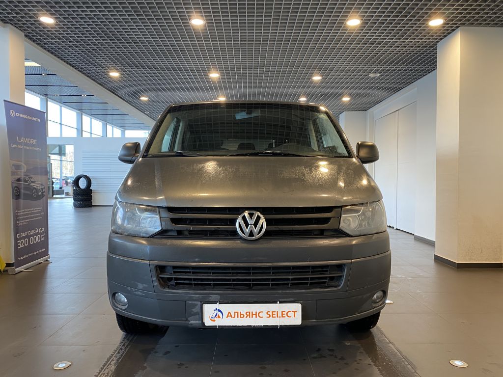 VOLKSWAGEN CARAVELLE