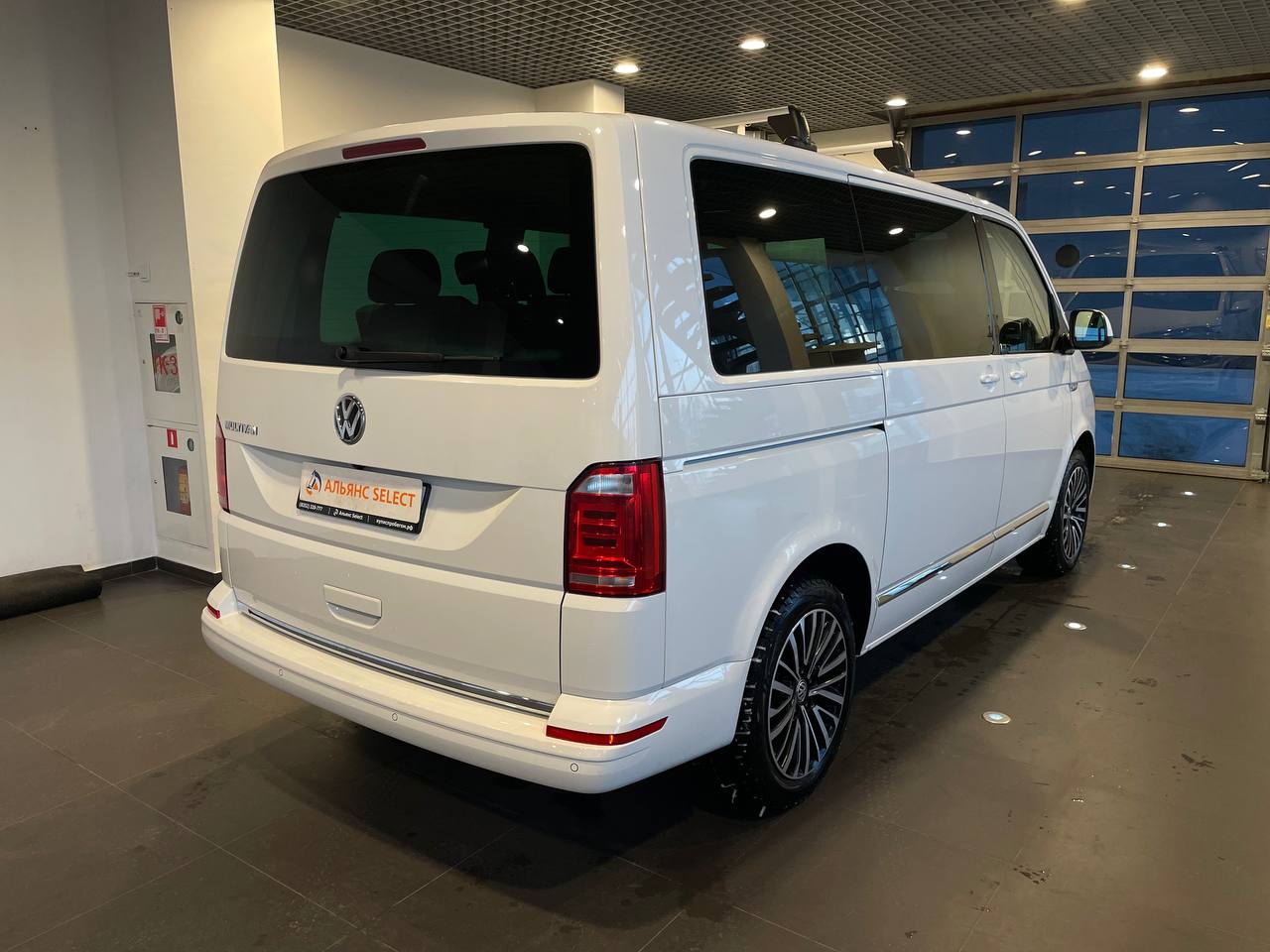 VOLKSWAGEN MULTIVAN