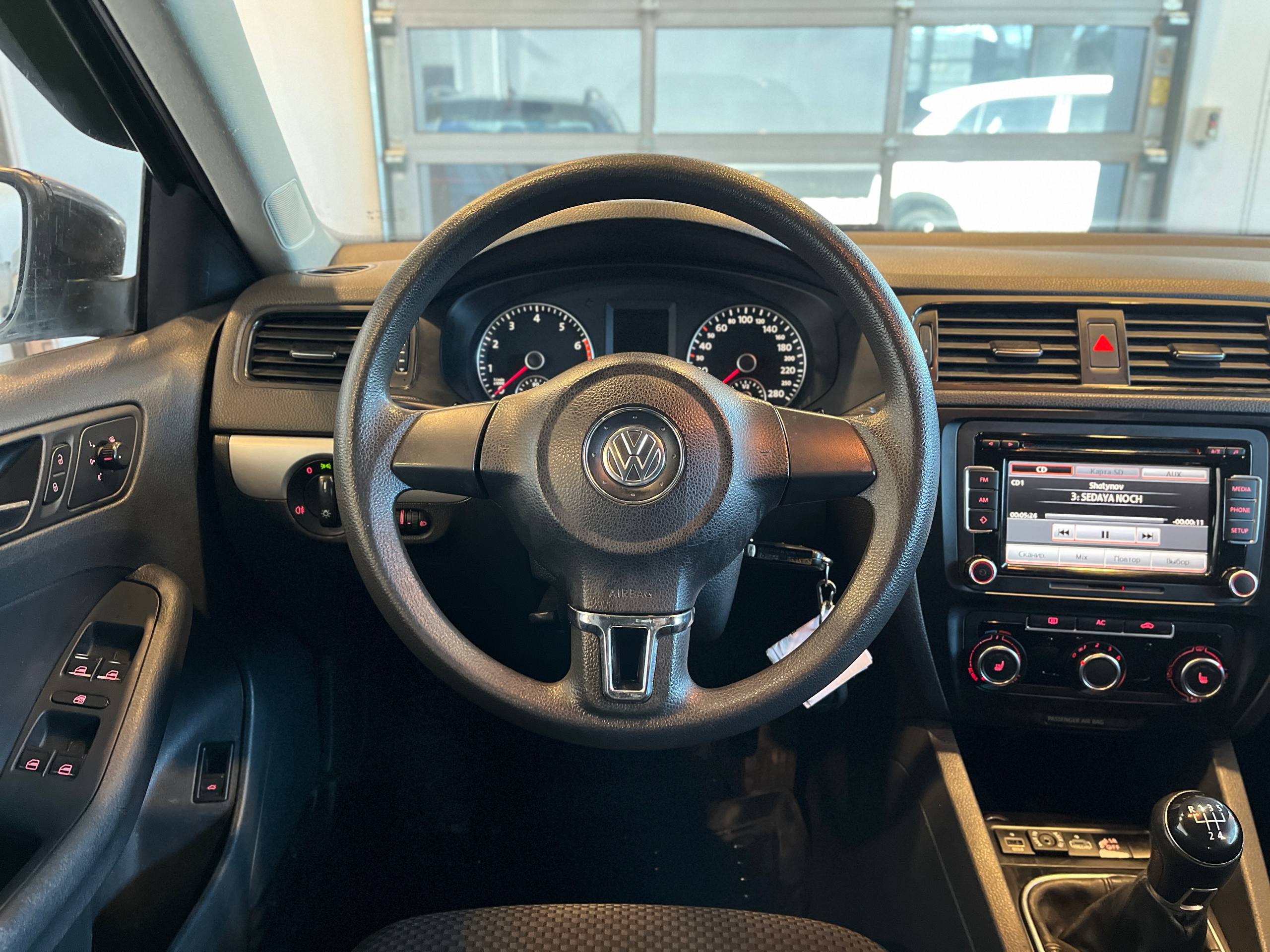 VOLKSWAGEN JETTA