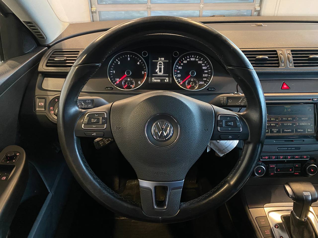 VOLKSWAGEN PASSAT