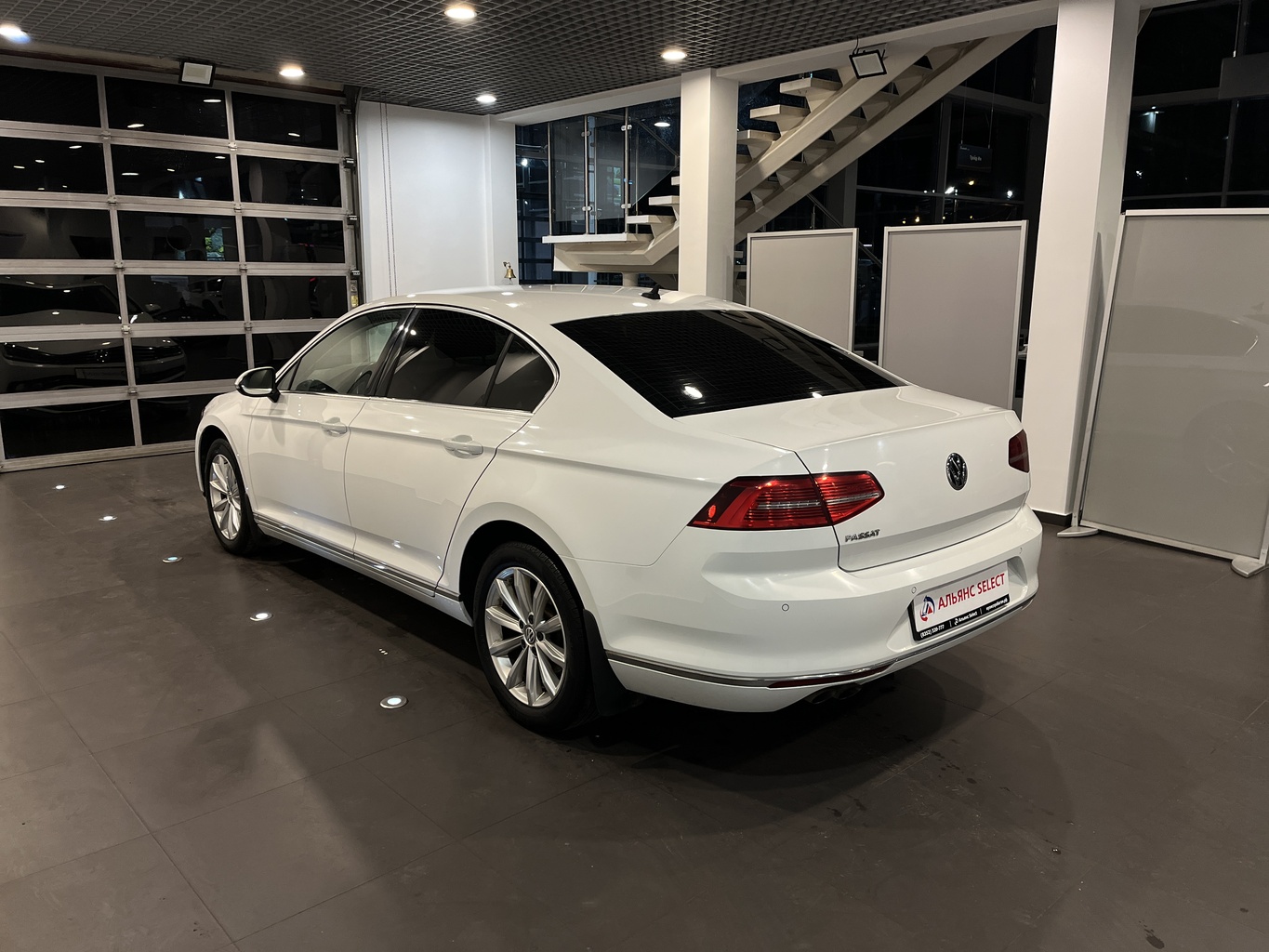 VOLKSWAGEN PASSAT