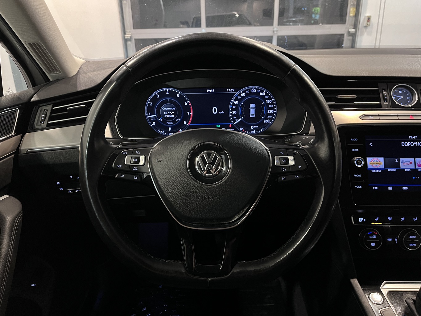 VOLKSWAGEN PASSAT