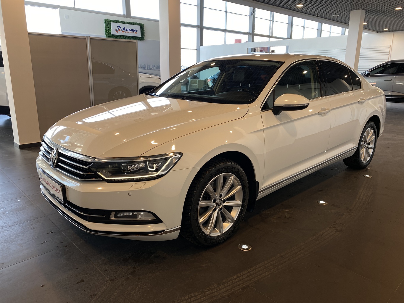 VOLKSWAGEN PASSAT
