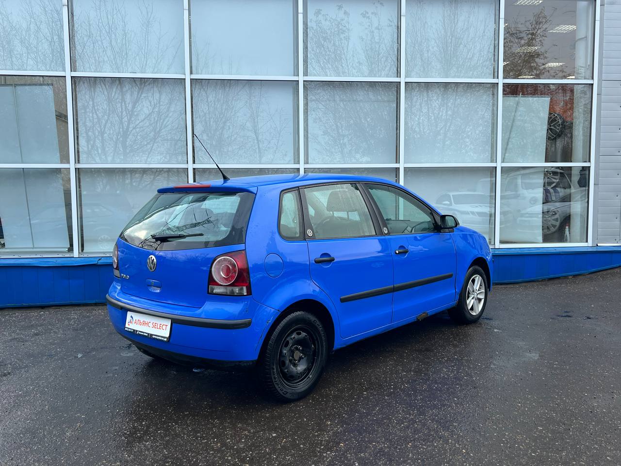 VOLKSWAGEN POLO