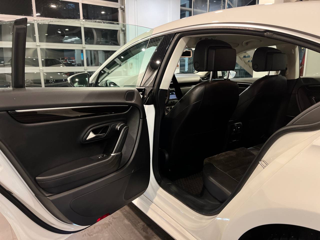 VOLKSWAGEN PASSAT CC