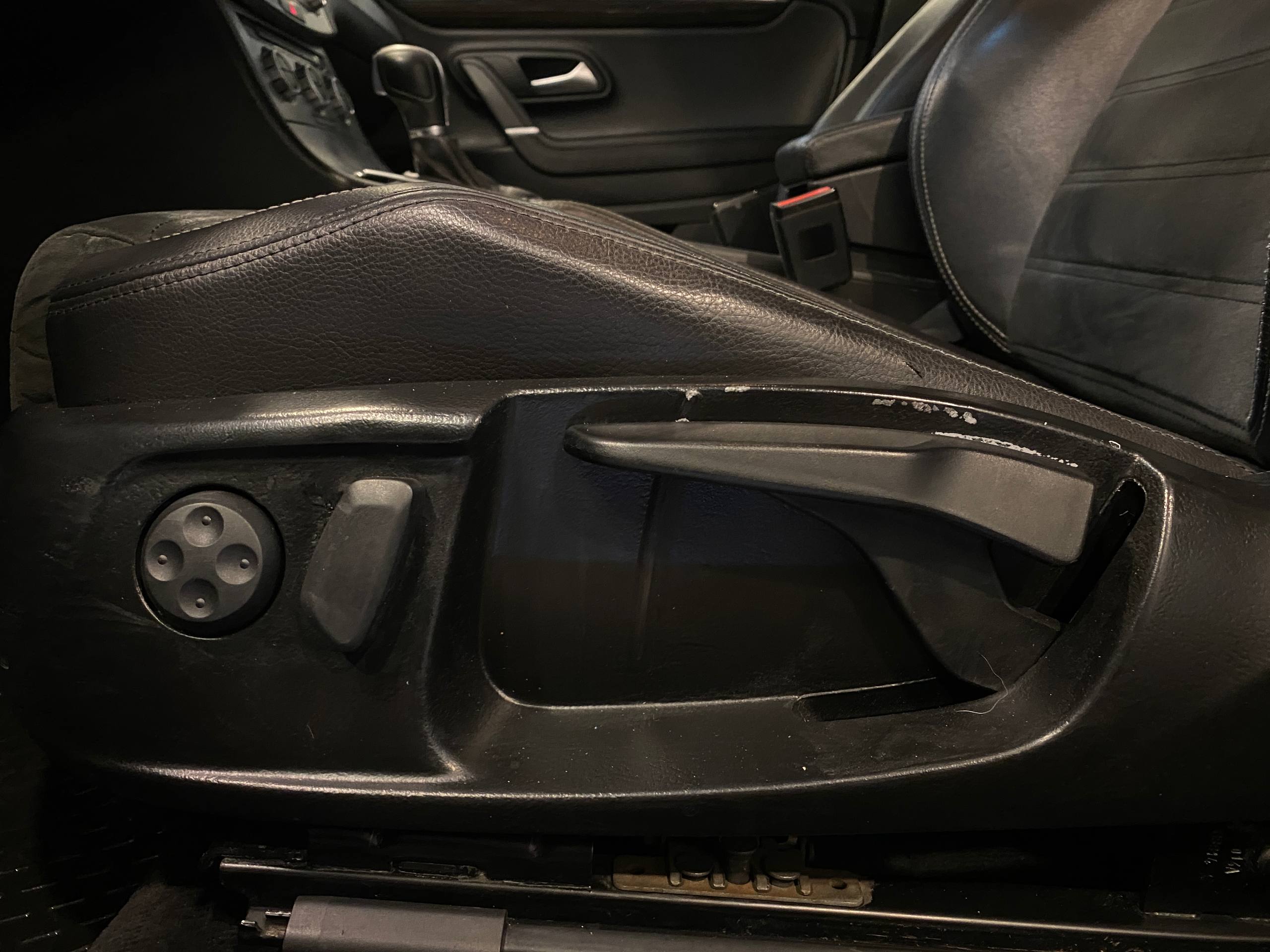 VOLKSWAGEN PASSAT CC