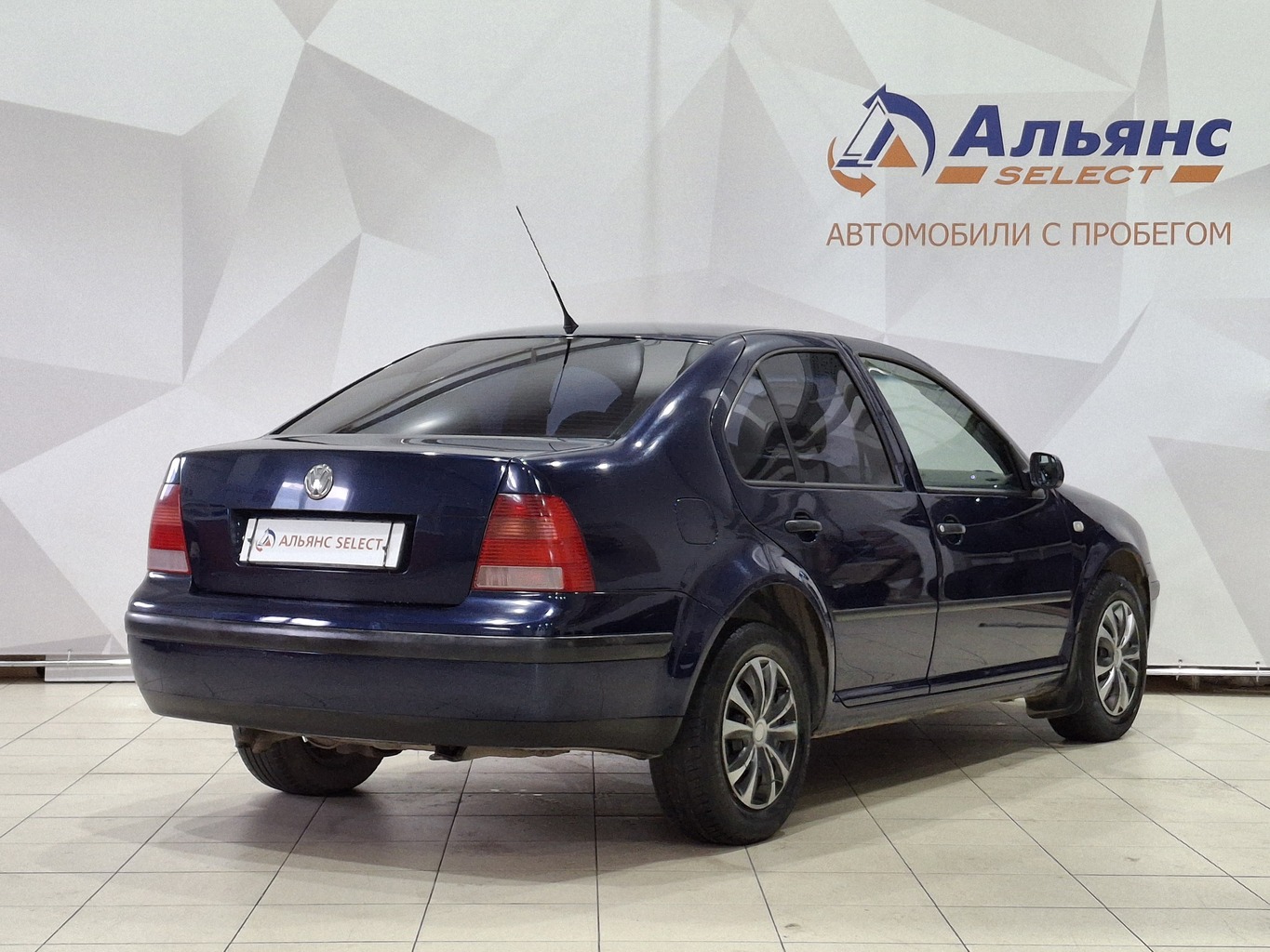 VOLKSWAGEN BORA