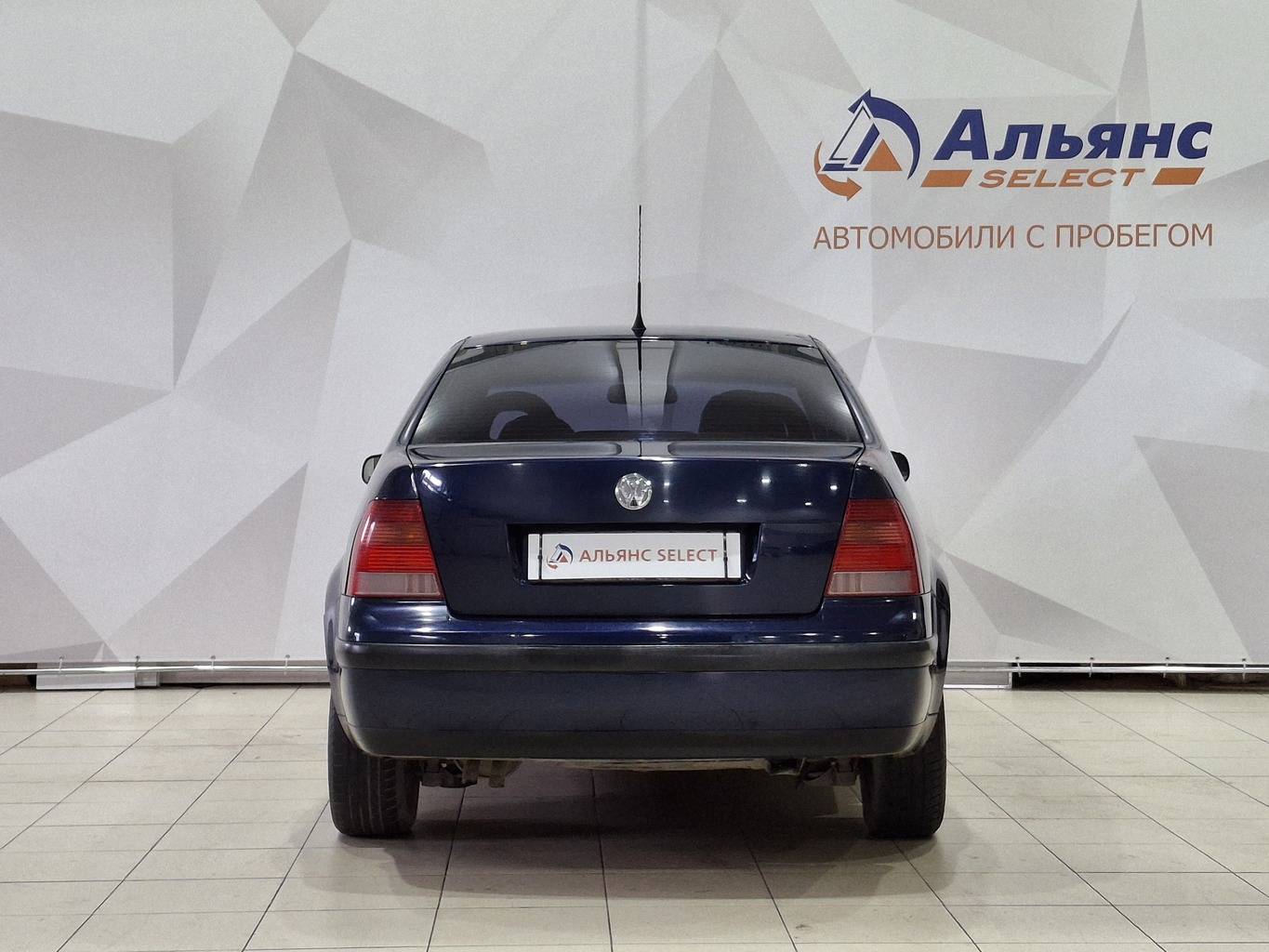 VOLKSWAGEN BORA
