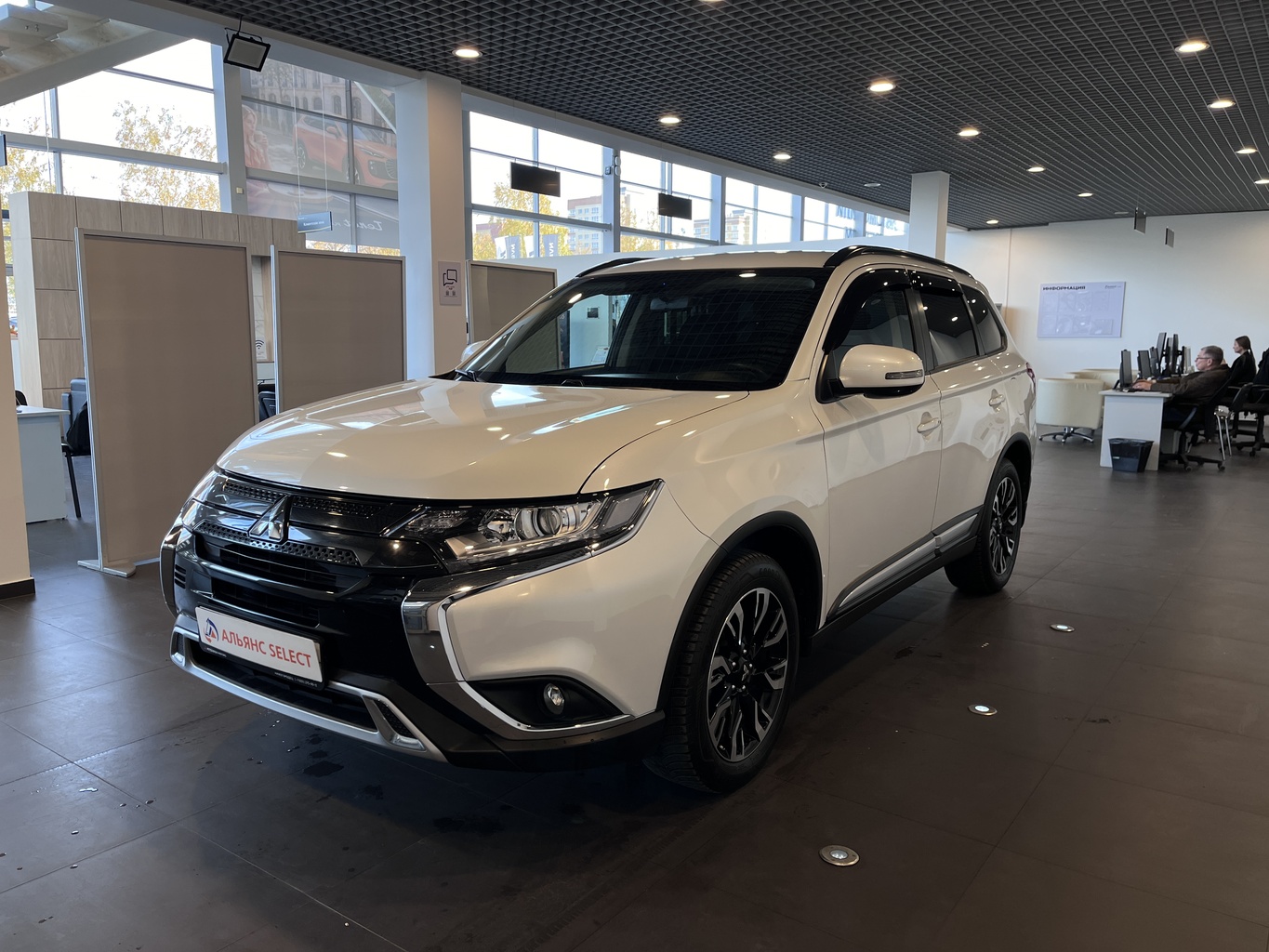 MITSUBISHI OUTLANDER