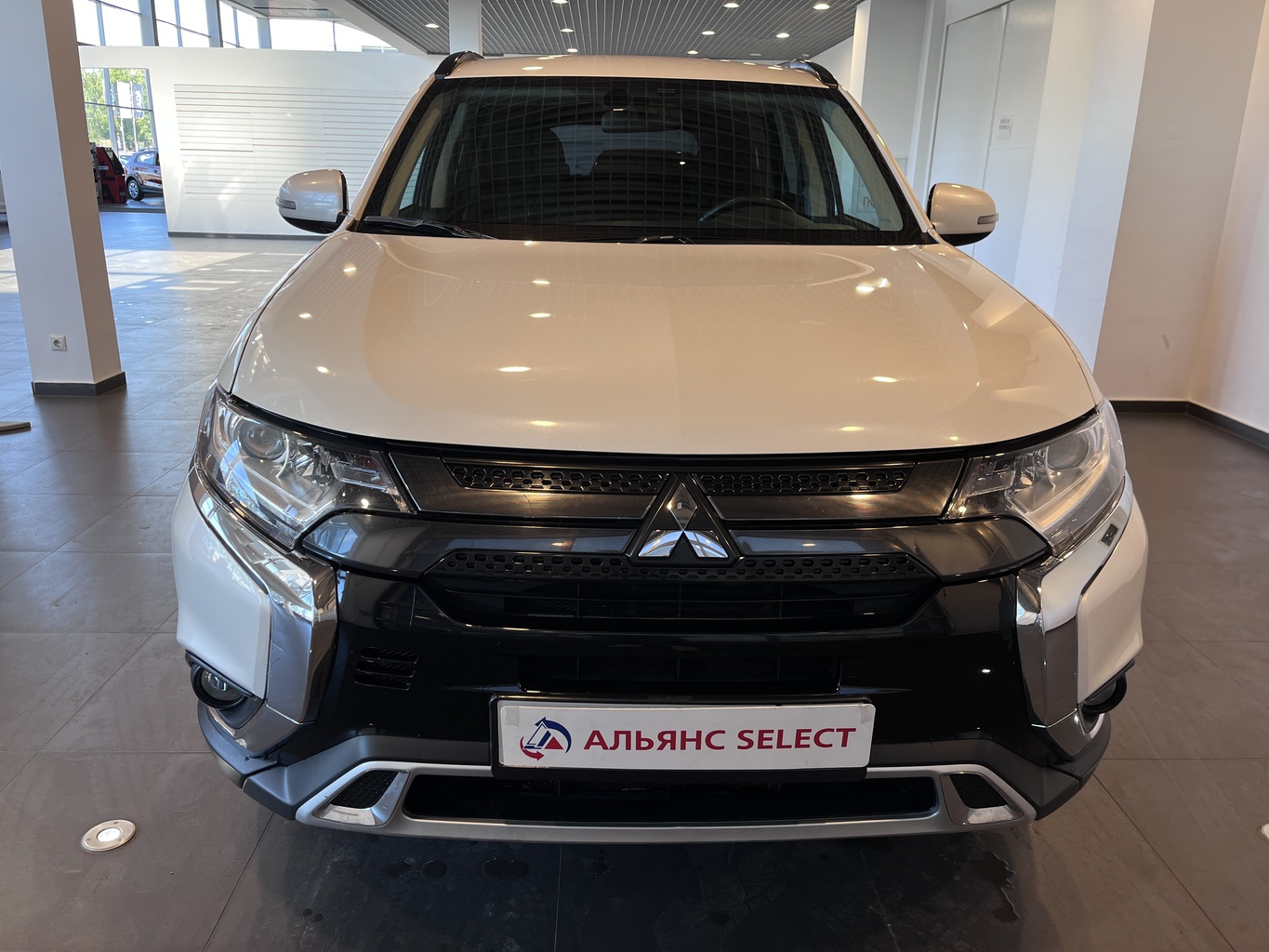 MITSUBISHI OUTLANDER