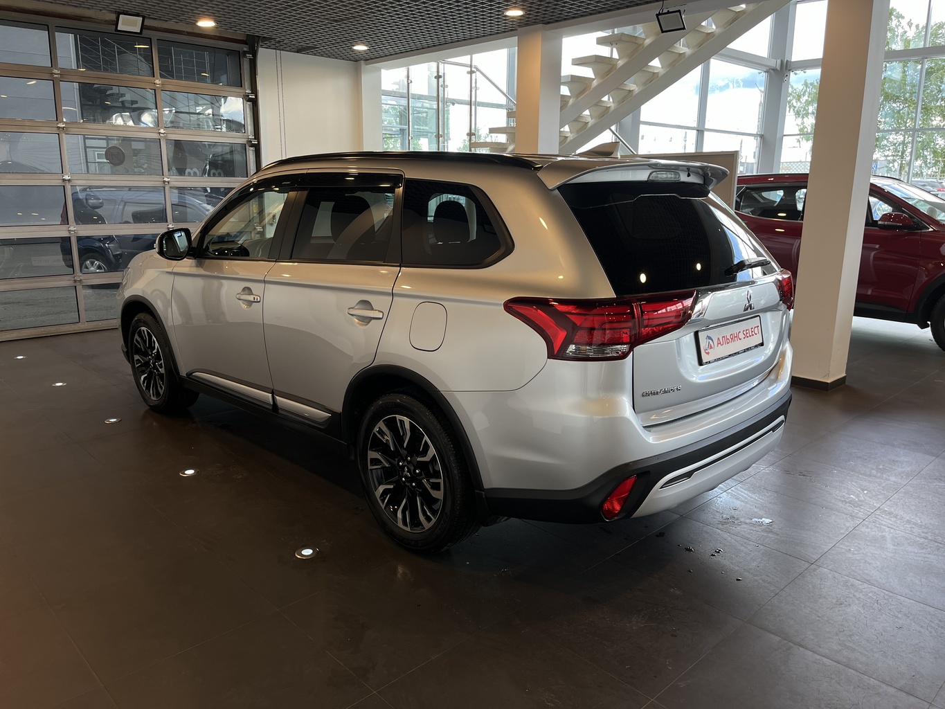 MITSUBISHI OUTLANDER